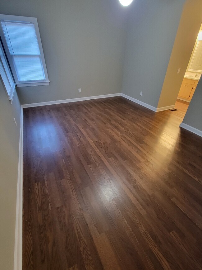 Foto del edificio - 7016 Cedar Rd