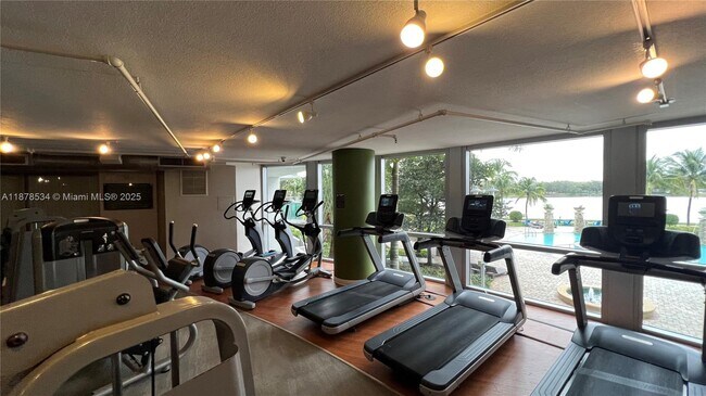 Foto del edificio - 2641 N Flamingo Rd