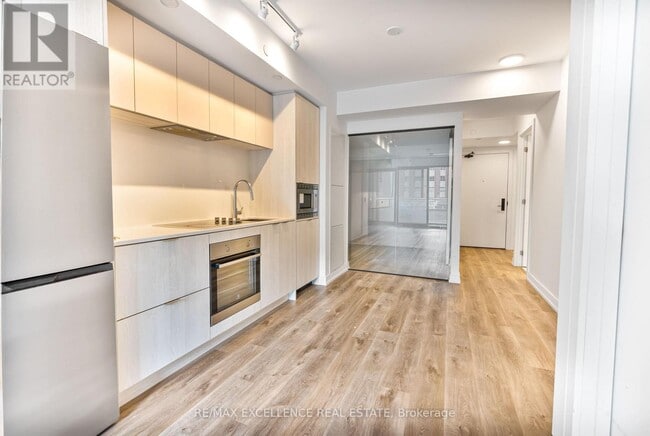 Building Photo - 1 Jarvis St