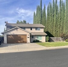 Building Photo - 196 Normandy Dr