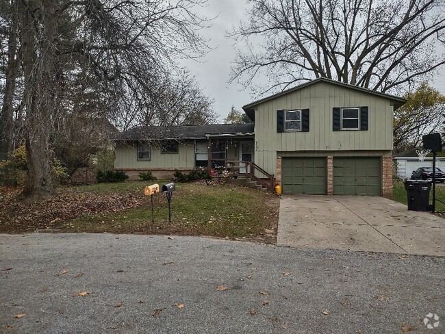 Building Photo - 1394 Carriage Hill Dr SE