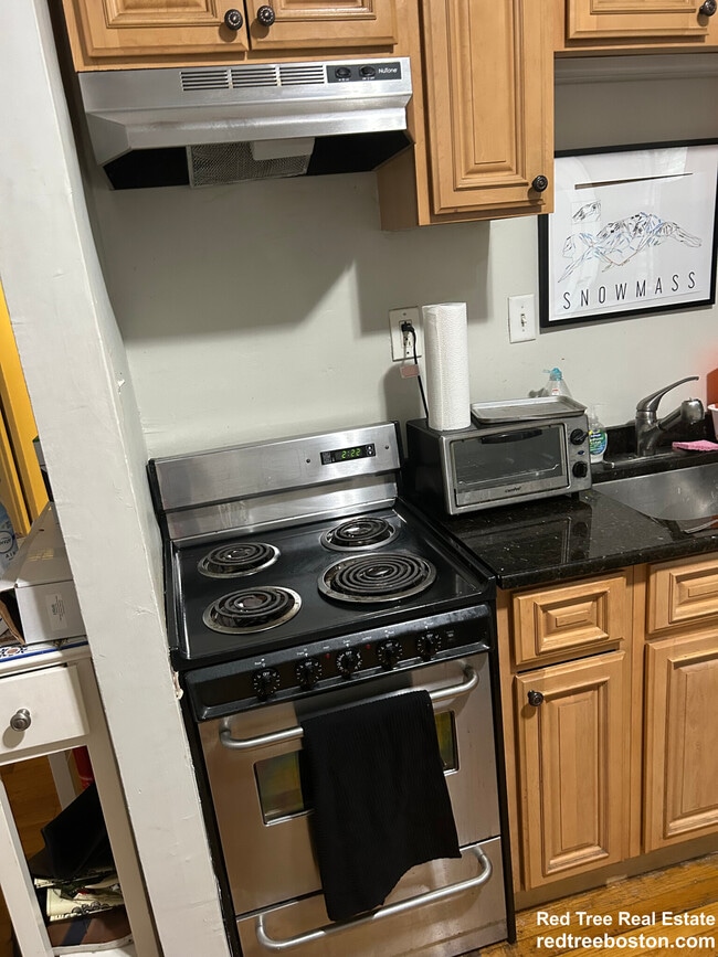 Foto del edificio - 384 Commonwealth Ave