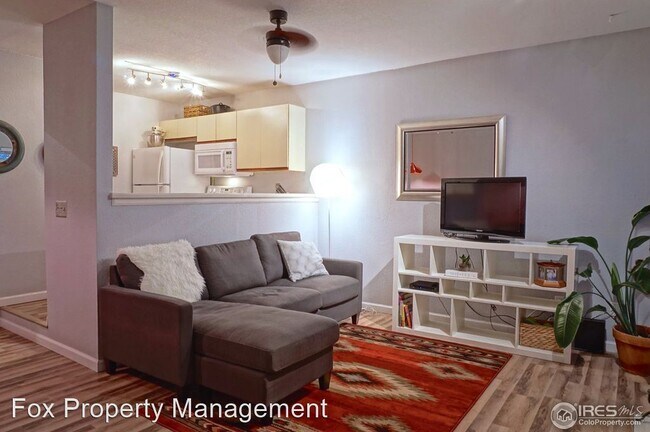 Building Photo - 1 br, 1 bath House - 7430 Singing Hills Co...