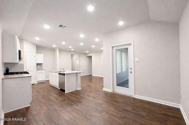 Foto del edificio - 234 Sidney Oaks Dr