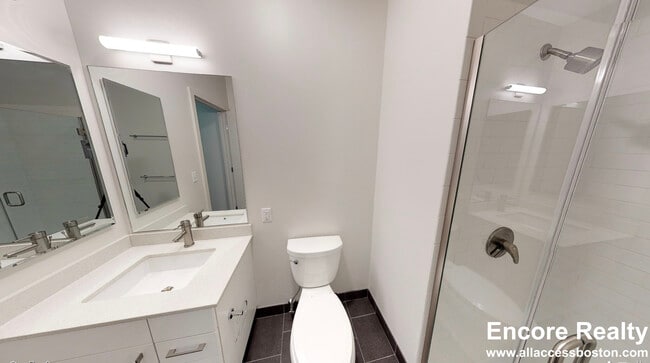 Building Photo - 240 Sidney St