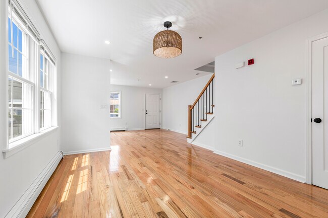 Foto del edificio - 19 Maple Ave