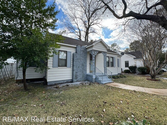 Foto del edificio - 3 br, 2 bath House - 251 Carrolton Ave.