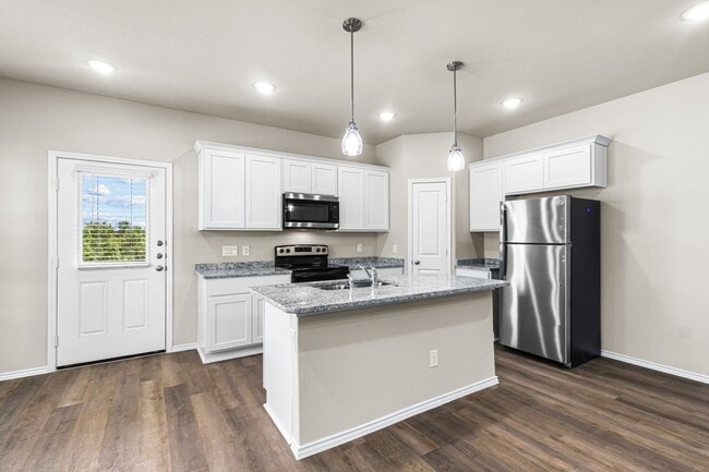 Photo - 123 Sai Mnr Townhome