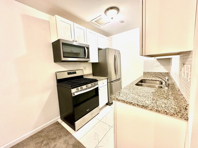 Building Photo - 820 Mcintosh Ct