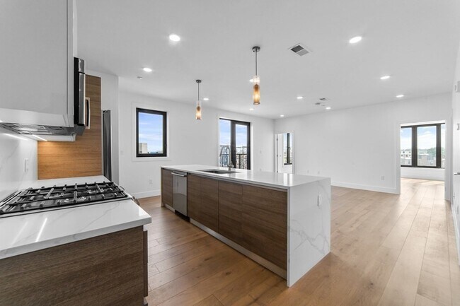 Building Photo - 30 Penniman Rd
