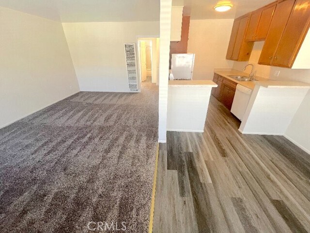 Foto del edificio - 2115 Placentia Ave