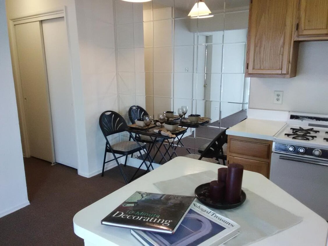 Pinnacle Apartments Apartments in Worth, IL