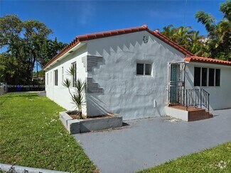 Building Photo - 1500 SW 9th St