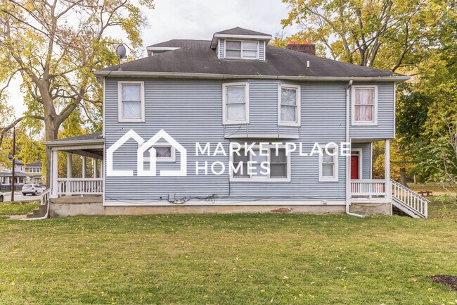 Foto del edificio - 2428 N Capitol Ave