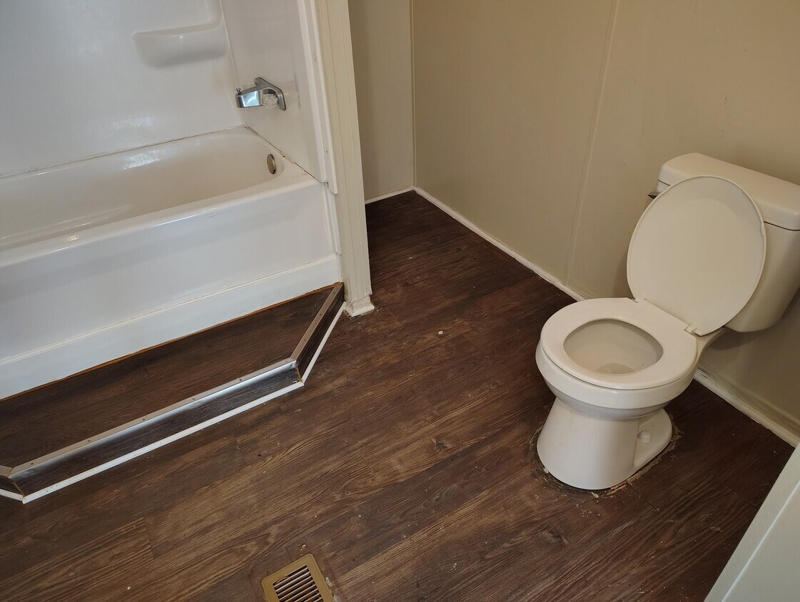 Foto del edificio - 600 Davis Cir