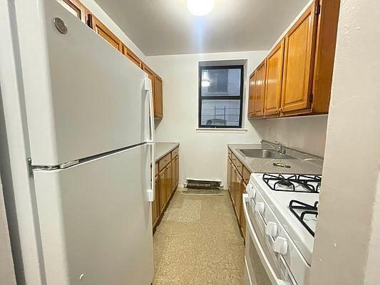 Building Photo - 1 bedroom in BRONX NY 10456