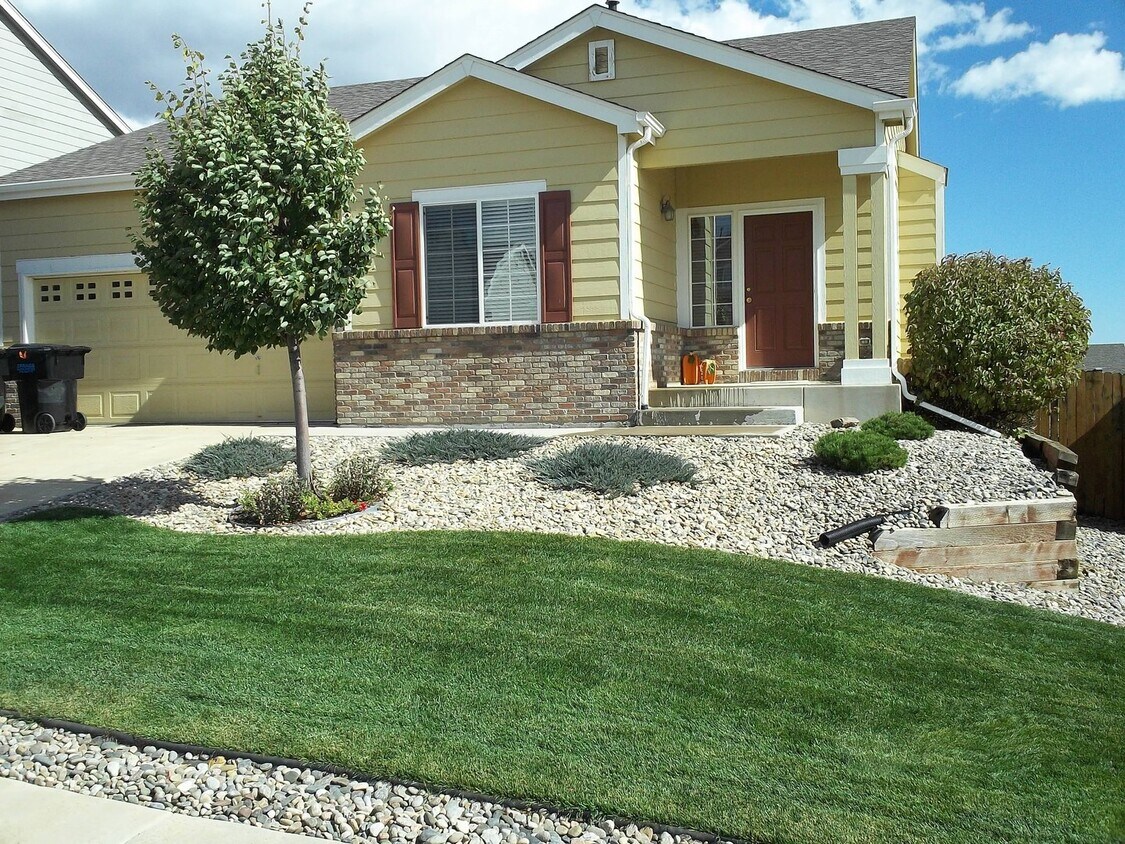Foto principal - 6461 Advocate Dr