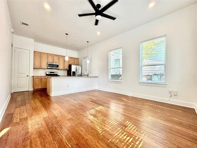 Foto del edificio - 2920 E 12th St
