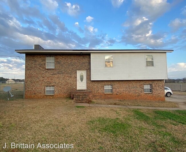 Building Photo - 3 br, 2.5 bath House - 7320 US Hwy 431