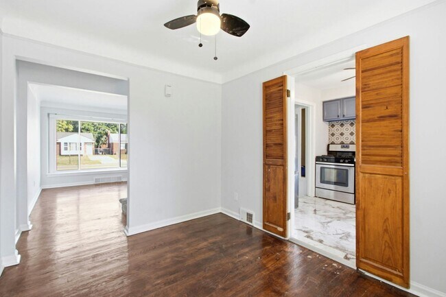 Foto del edificio - 10517 Curtis St