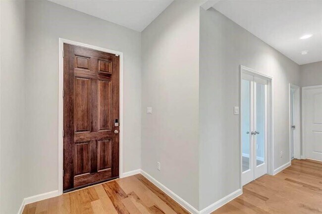 Foto del edificio - 18102 Humber River Ln