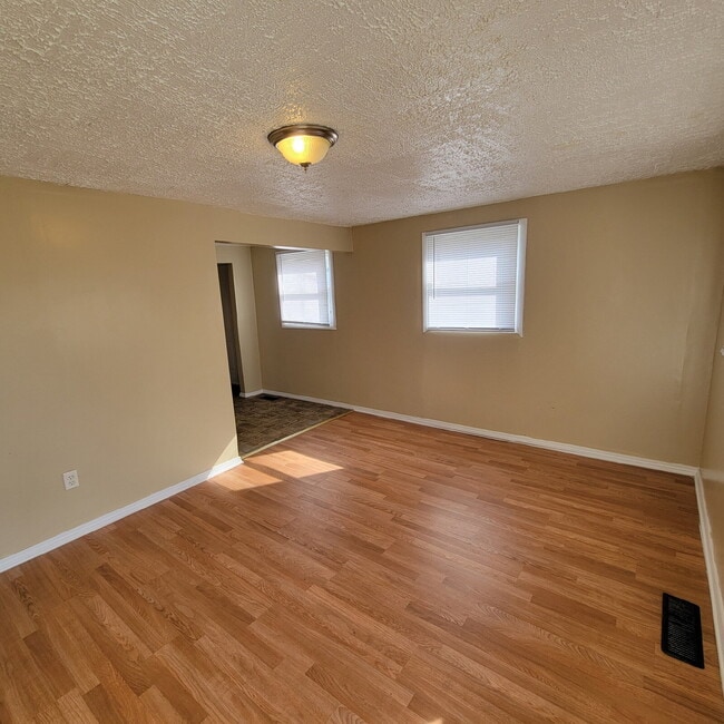 Photo - Near East 2BR House ready to Lease!