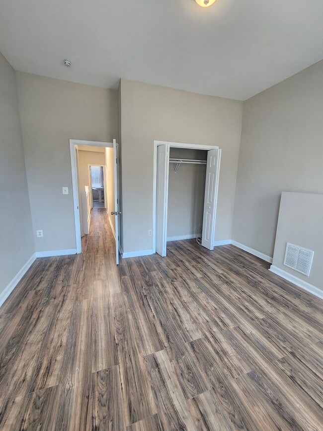 Foto del edificio - Spacious 3 Bedroom Home  In West Baltimore