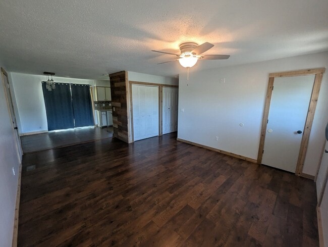 Building Photo - 167 SE 421st Rd