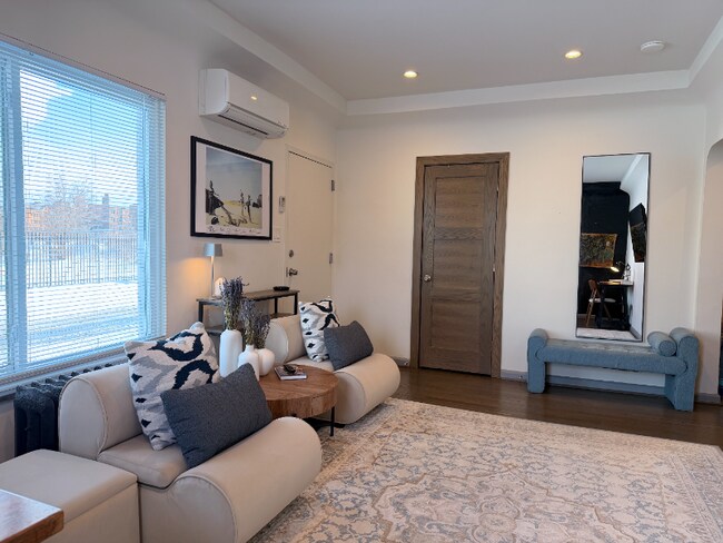 Building Photo - 1341 Crane St