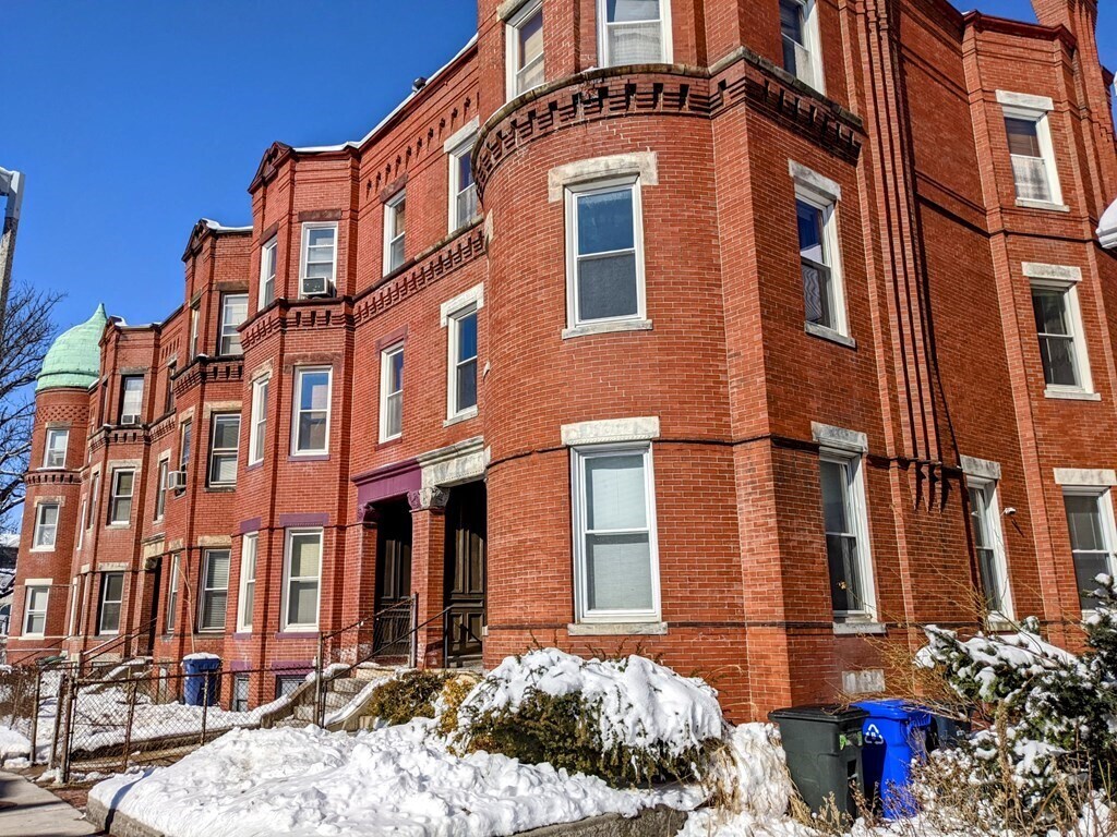 Primary Photo - 38 Moreland St