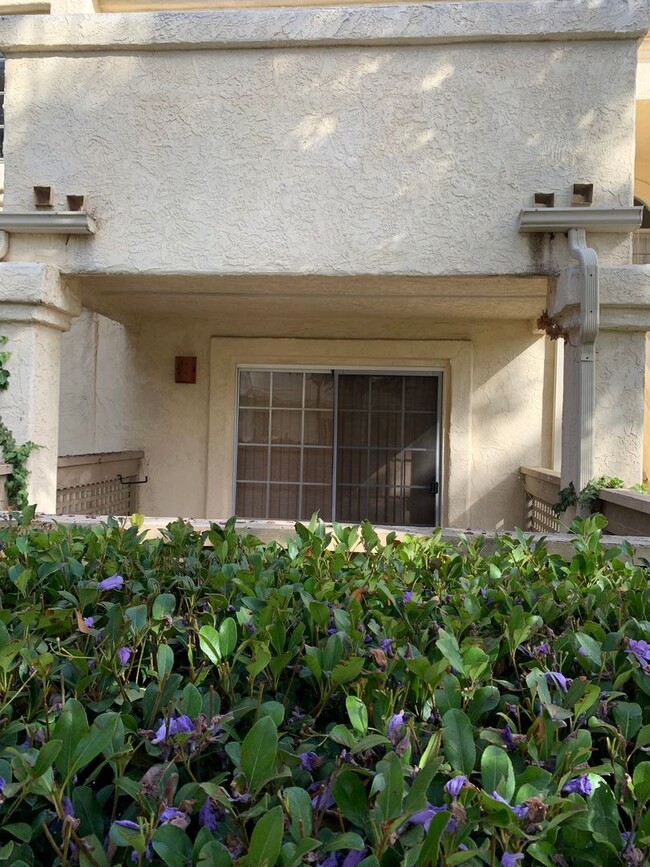 Foto del edificio - Introducing our newest listing in Vista, CA !