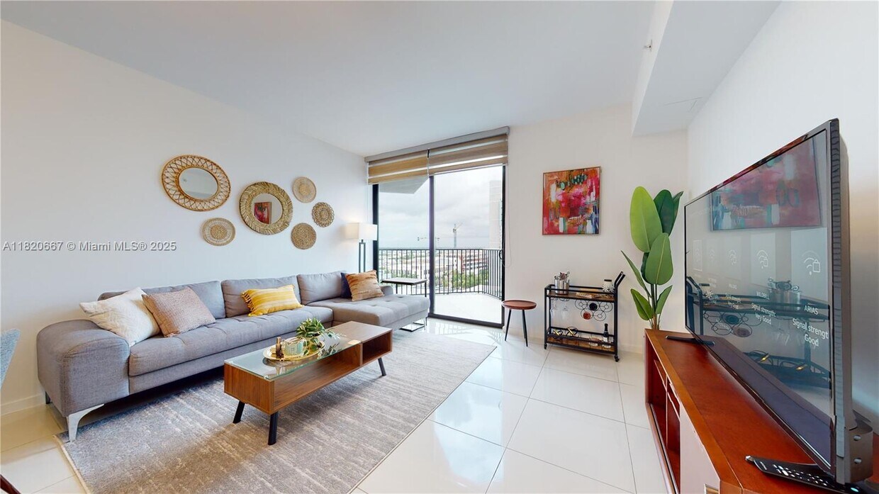 Foto principal - 5300 Paseo Blvd