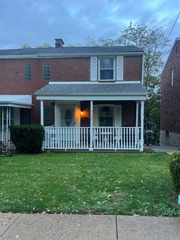 Primary Photo - Updated 2 bedroom cutie in Brentwood!