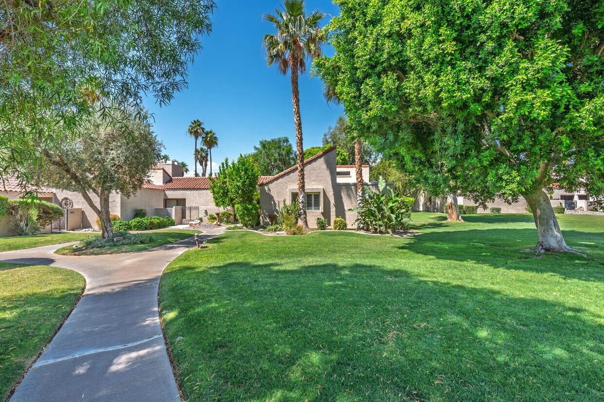 Foto principal - 343 Forest Hills Dr