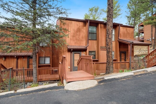 Building Photo - 604 White Mountain Dr