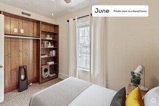 Building Photo - Private bedroom in 6 bed/3.5 bath Home