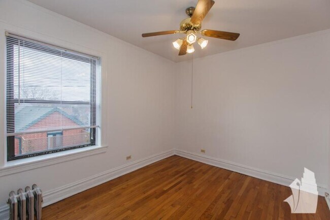 Foto del edificio - 1 bedroom in Chicago IL 60613