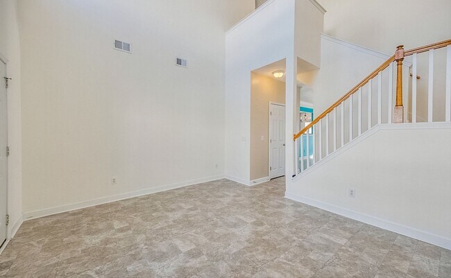 Foto del edificio - Spacious Condo in Great Location!