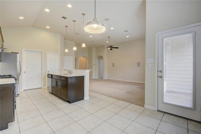 Building Photo - 12500 Piper Ct