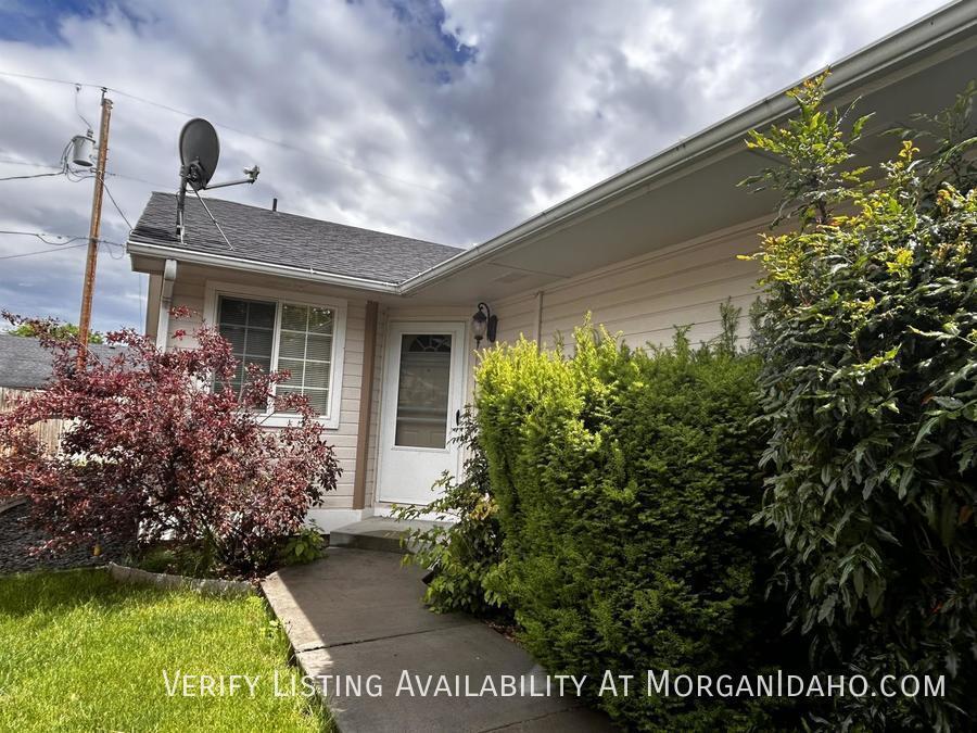 Foto principal - 1810 S Barlow Ln