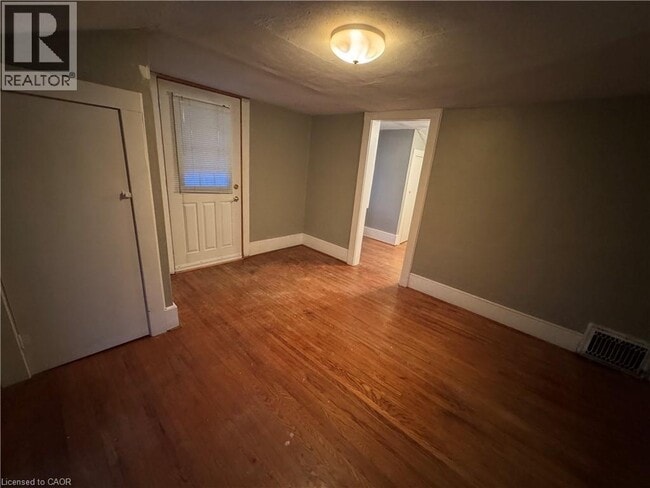 Building Photo - 5561 Dorchester Rd