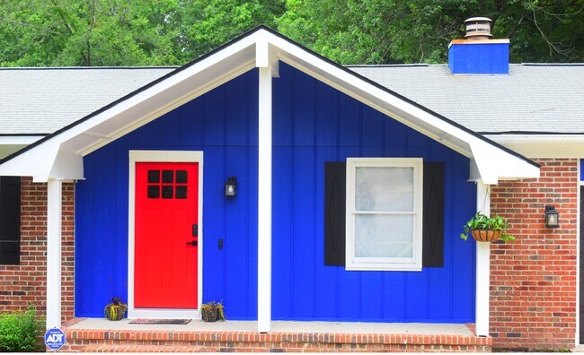 Front Of House - 4826 Belford Rd