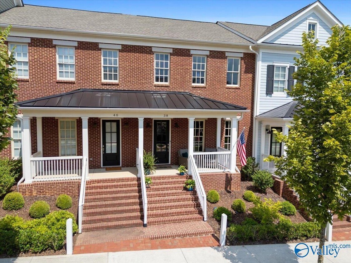 Primary Photo - 38 Pine St