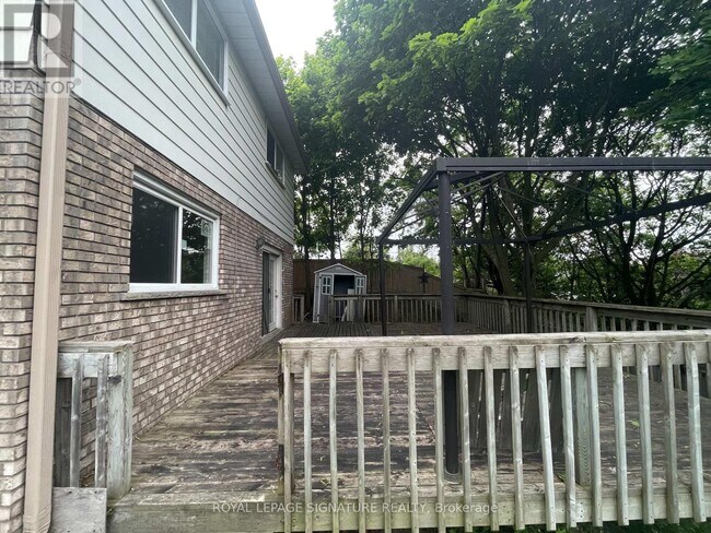 Building Photo - 4 Jane Crescent