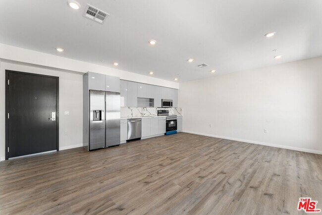 Foto del edificio - 3105 Bellevue Ave