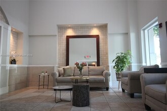 Building Photo - 50 Menores Ave