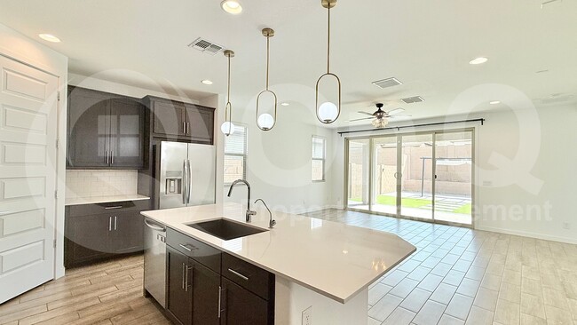 Building Photo - 1623 W Estes Way
