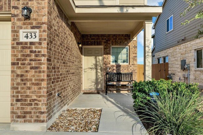 Building Photo - 433 White Steppe Way