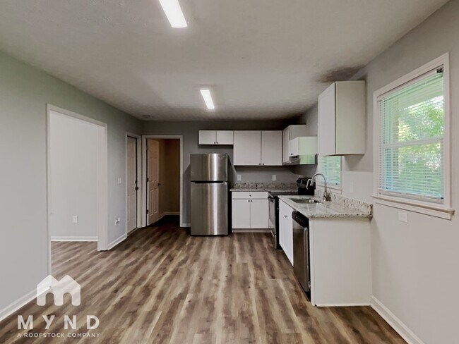 Building Photo - 2728 Columbia Dr