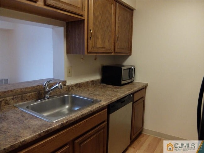 Building Photo - 4906 Ravens Crest Dr